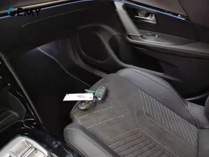 Photo 14 Peugeot 2008  Hybrid 145 e-DCS6