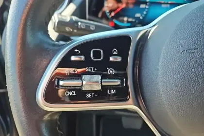 Photo 19 Mercedes GLA  250 e 8G-DCT