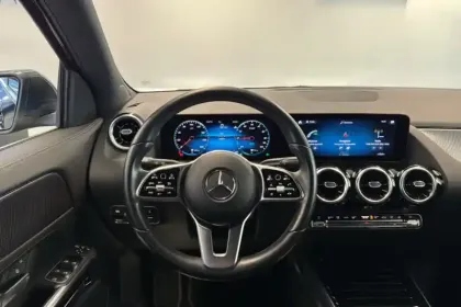 Photo 60 Mercedes GLA  250 e 8G-DCT