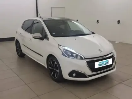 Photo 31 Peugeot 208  PureTech 110ch S&S EAT6