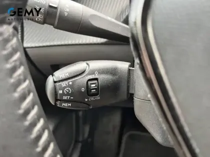 Photo 13 Peugeot 208  Electrique 50 kWh 136ch