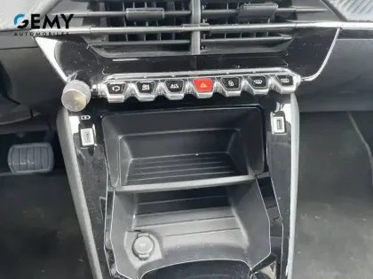 Photo 18 Peugeot 208  Electrique 50 kWh 136ch