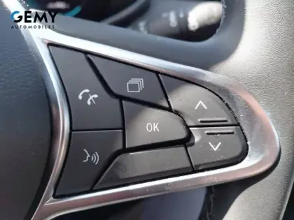 Photo 13 Renault Clio  E-Tech full hybrid 145