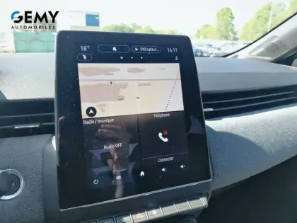 Photo 18 Renault Clio  E-Tech full hybrid 145