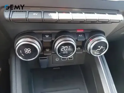 Photo 20 Renault Clio  E-Tech full hybrid 145