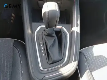 Photo 19 Renault Clio  E-Tech full hybrid 145