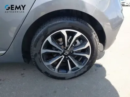 Photo 10 Renault Clio  E-Tech full hybrid 145