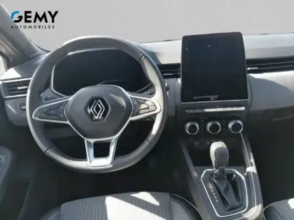 Photo 7 Renault Clio  E-Tech full hybrid 145