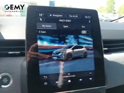 Photo 21 Renault Clio  E-Tech full hybrid 145