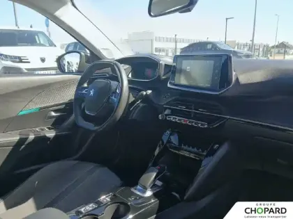 Photo 12 Peugeot 2008  Electrique 136 ch