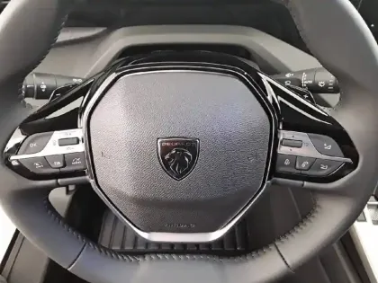 Photo 8 Peugeot 308  SW Hybrid 145 e-DCS6