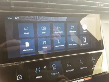 Photo 18 Peugeot 308  SW Hybrid 145 e-DCS6