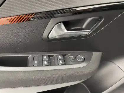 Photo 31 Peugeot 208  PureTech 75 S&S BVM5