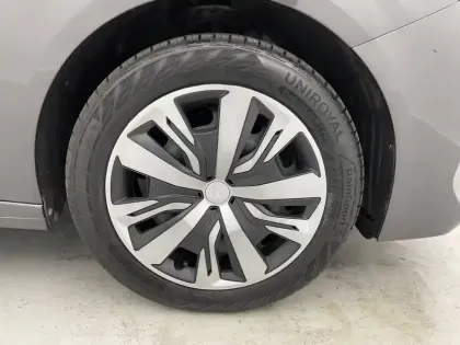 Photo 16 Peugeot 208  PureTech 75 S&S BVM5