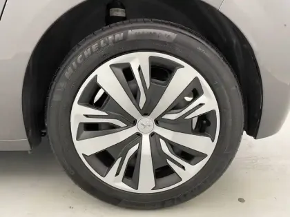 Photo 15 Peugeot 208  PureTech 75 S&S BVM5
