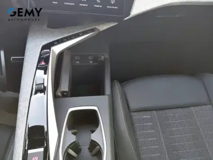 Photo 16 Peugeot 3008  Hybrid 145 e-DCS6