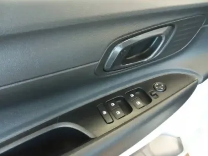 Photo 21 Hyundai I20  1.0 T-GDi 100 Hybrid 48V