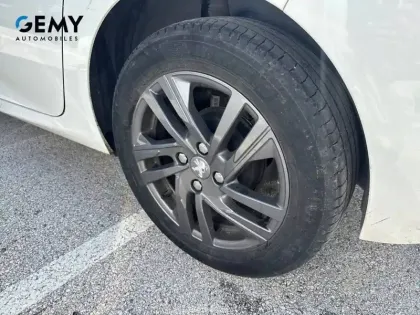 Photo 10 Peugeot 208  PureTech 100 S&S BVM6