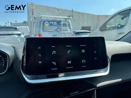 Photo 13 Peugeot 208  PureTech 100 S&S BVM6