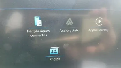 Photo 18 Peugeot 208  Hybrid 110 ch e-DCS6