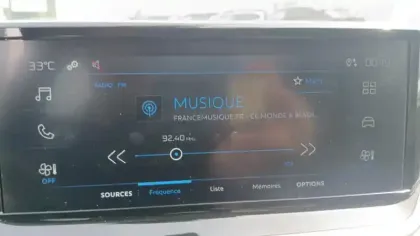 Photo 13 Peugeot 208  Hybrid 110 ch e-DCS6