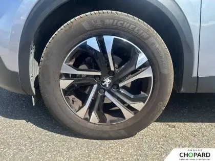 Photo 20 Peugeot 2008  PureTech 130 S&S BVM6