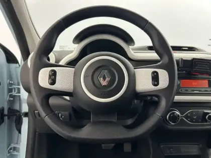 Photo 23 Renault Twingo  III E-Tech