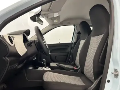 Photo 17 Renault Twingo  III E-Tech