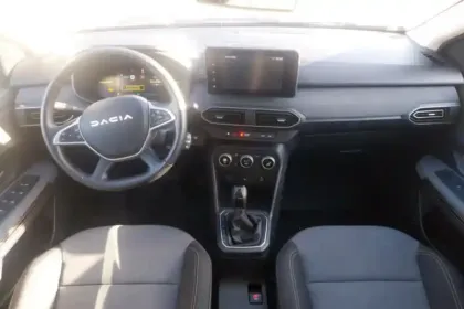 Photo 24 Dacia Jogger  Hybrid 140 7 places GSR2