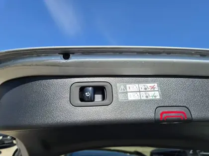 Photo 10 Mercedes Classe C  Break 300 de 9G-Tronic e-Hybrid EQ