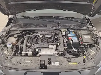 Photo 24 Peugeot 208  PureTech 100 S&S BVM6