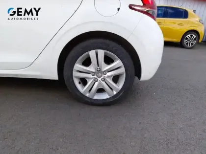 Photo 10 Peugeot 208  PureTech 82ch S&S BVM5