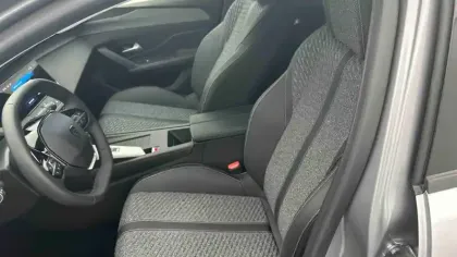 Photo 10 Peugeot 308  Hybrid 145 e-DCS6