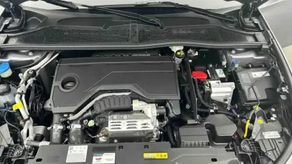 Photo 20 Peugeot 308  Hybrid 145 e-DCS6