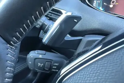 Photo 22 Peugeot 3008  Hybrid 180 e-EAT8