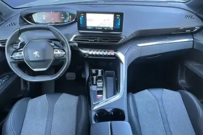 Photo 11 Peugeot 3008  Hybrid 180 e-EAT8