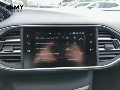 Photo 16 Peugeot 308  PureTech 130ch S&S EAT8