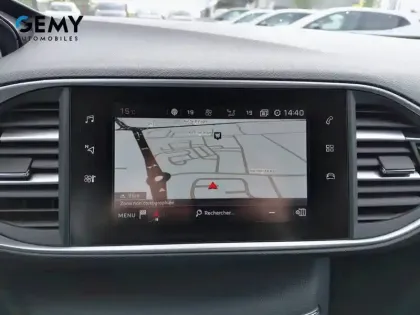 Photo 12 Peugeot 308  PureTech 130ch S&S EAT8