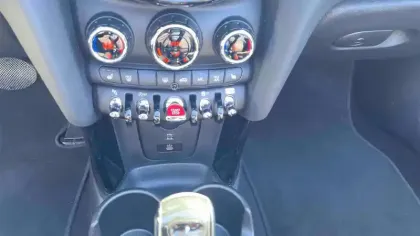 Photo 8 Mini Mini Cabriolet Cooper 136 ch DKG7