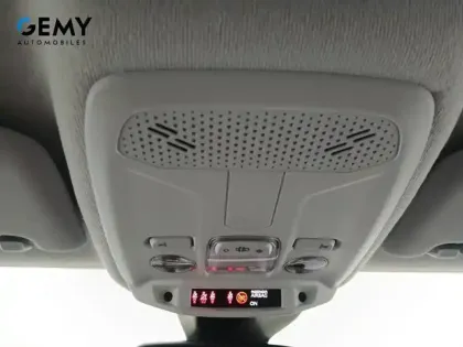 Photo 32 Peugeot 208  PureTech 100 S&S BVM6