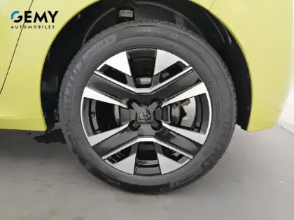 Photo 26 Peugeot 208  PureTech 100 S&S BVM6