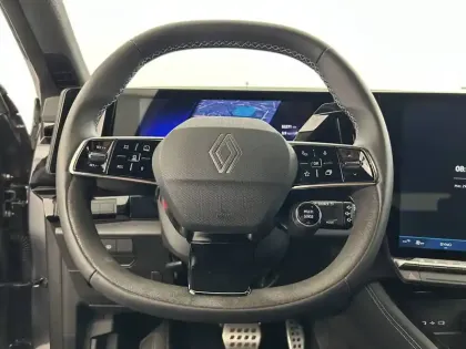 Photo 23 Renault Austral  E-Tech full hybrid 200 GSR2