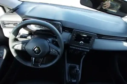 Photo 8 Renault Clio  SOCIETE BLUE DCI 85