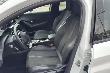 Photo 6 Peugeot 208  Electrique 50 kWh 136ch