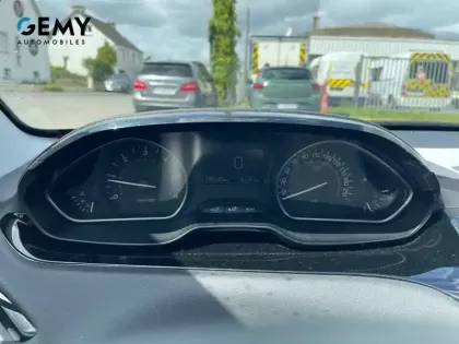 Photo 23 Peugeot 208  BlueHDi 100ch S&S BVM5