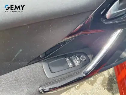 Photo 11 Peugeot 208  BlueHDi 100ch S&S BVM5