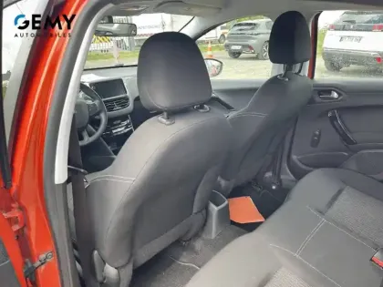 Photo 15 Peugeot 208  BlueHDi 100ch S&S BVM5