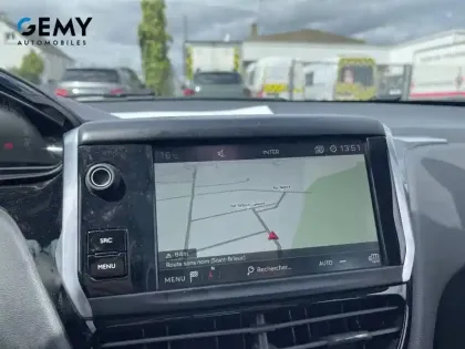 Photo 21 Peugeot 208  BlueHDi 100ch S&S BVM5