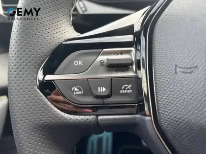 Photo 19 Peugeot 408  Hybrid 145 e-DCS6