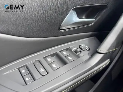 Photo 21 Peugeot 408  Hybrid 145 e-DCS6